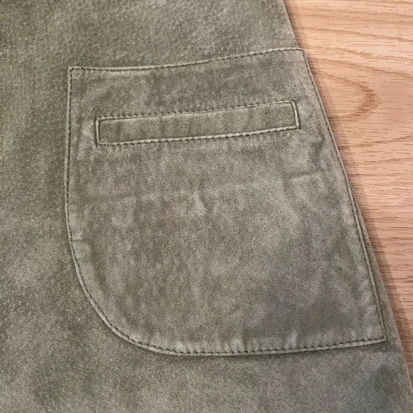 LILLY PULITZER VINTAGE DANA PIG SUEDE MINI SKIRT- SIZE: 2P - Picture 4 of 6